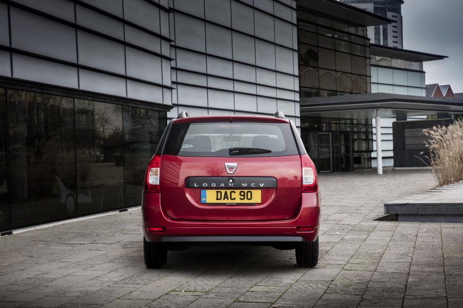  Dacia Logan MCV 2017 года  (UK) (фото 9 из 30)